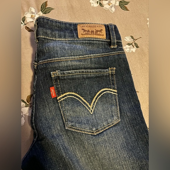 EUC Levi’s skinny flare jeans - Picture 5 of 6